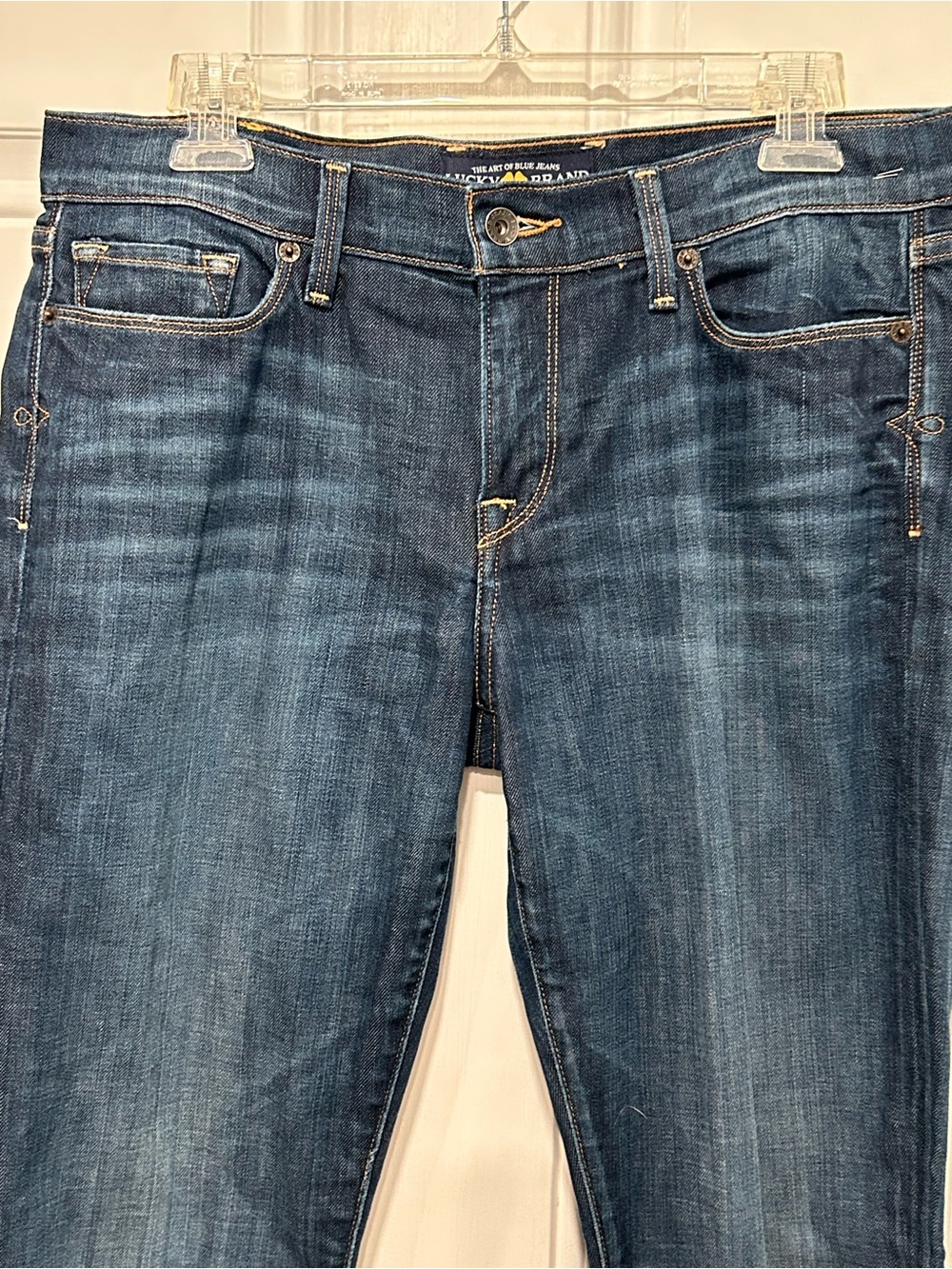 Lucky Brand Women's Sofia Straight Denim Jeans Medium Wash Mid Rise Sz 10 - Picture 2 of 11